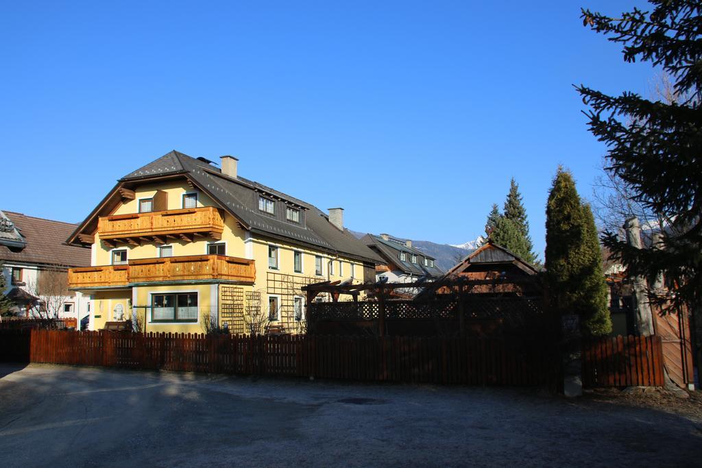 Haus Dorfer Bed & Breakfast Mariapfarr Bagian luar foto