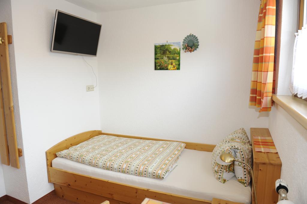 Haus Dorfer Bed & Breakfast Mariapfarr Bagian luar foto
