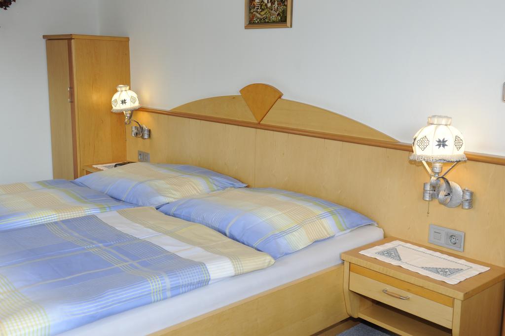 Haus Dorfer Bed & Breakfast Mariapfarr Bagian luar foto