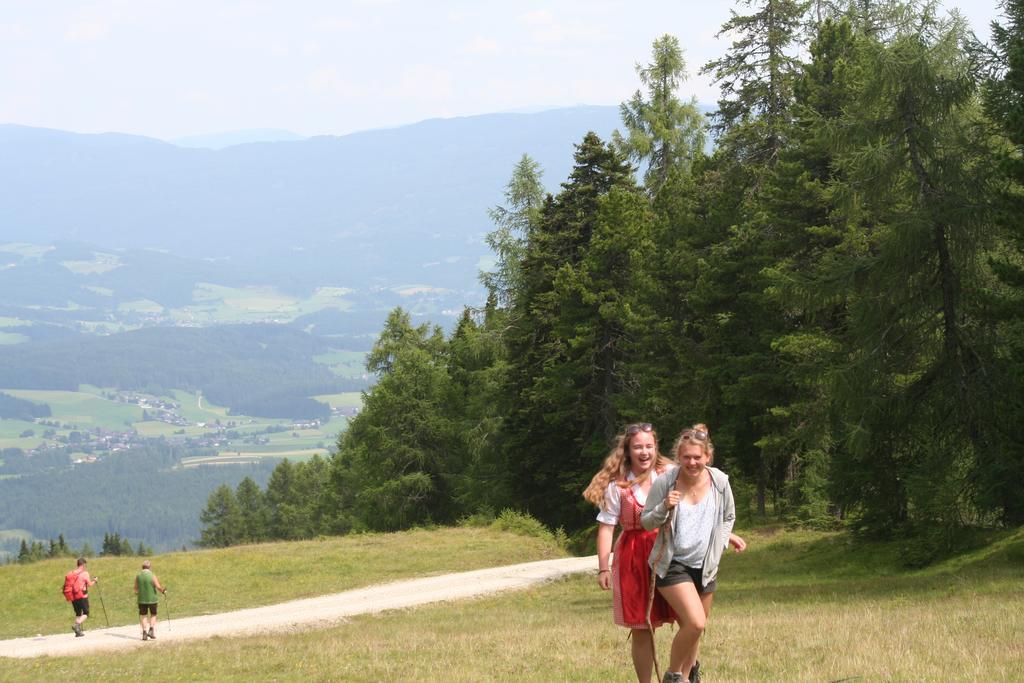 Haus Dorfer Bed & Breakfast Mariapfarr Bagian luar foto