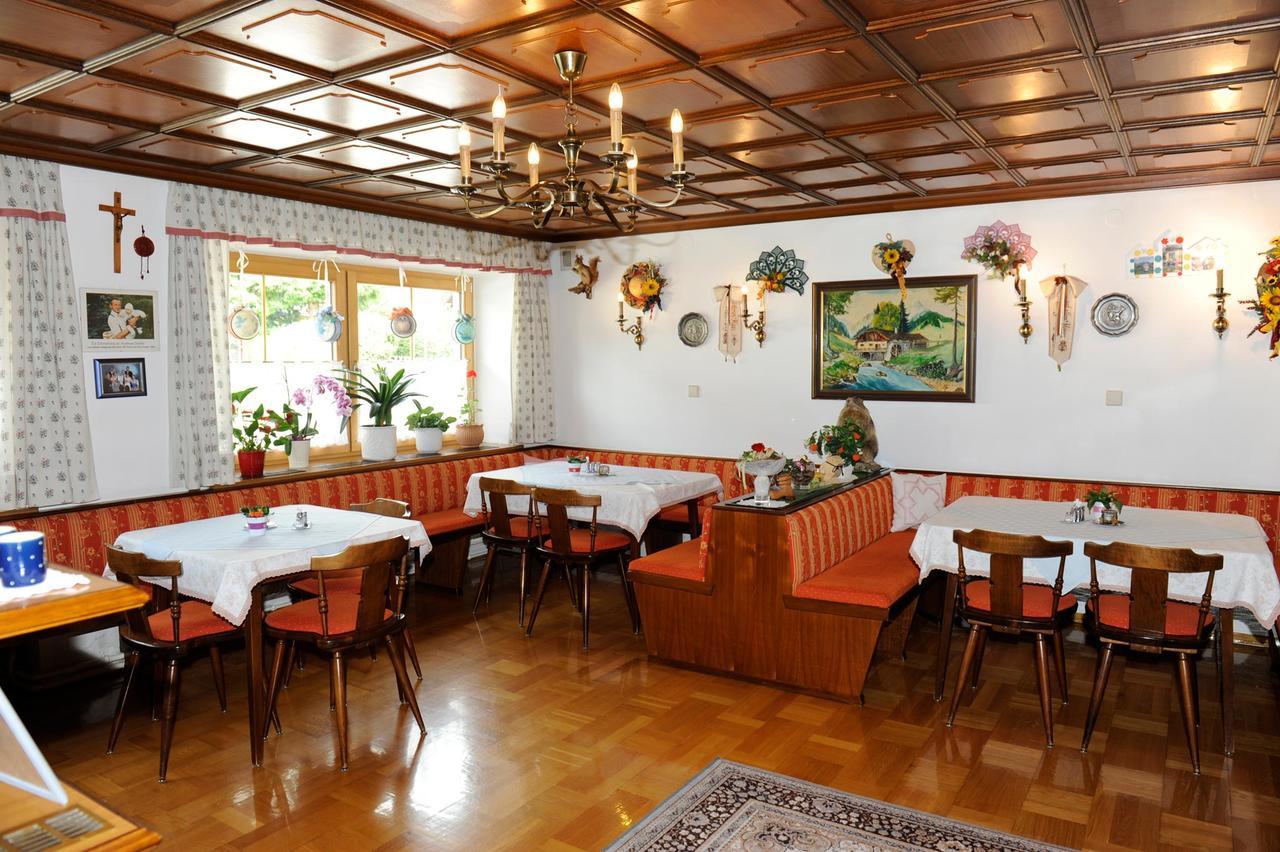 Haus Dorfer Bed & Breakfast Mariapfarr Bagian luar foto