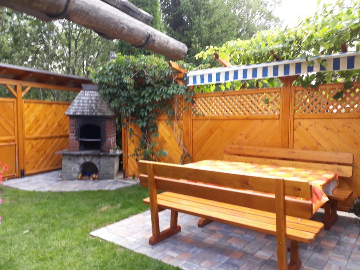 Haus Dorfer Bed & Breakfast Mariapfarr Bagian luar foto